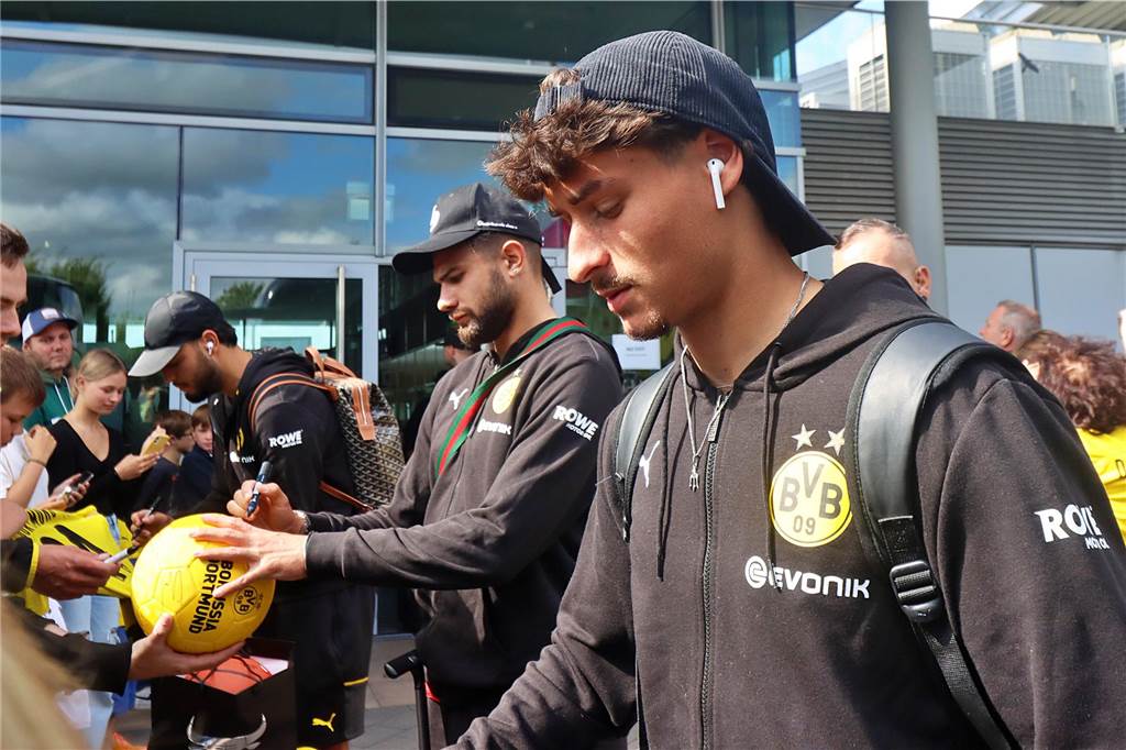 Exklusive BVB-Bilder – Reus, Haller und Co. zurück in Deutschland: Zwei Spieler reisen direkt weiter