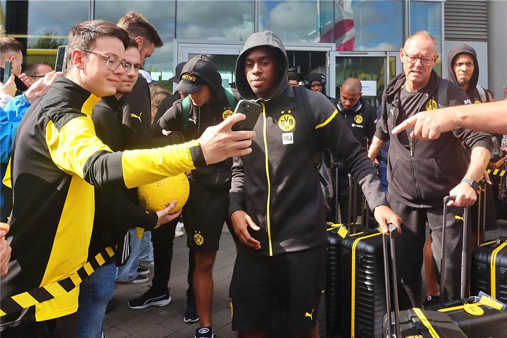 Exklusive BVB-Bilder – Reus, Haller und Co. zurück in Deutschland: Zwei Spieler reisen direkt weiter