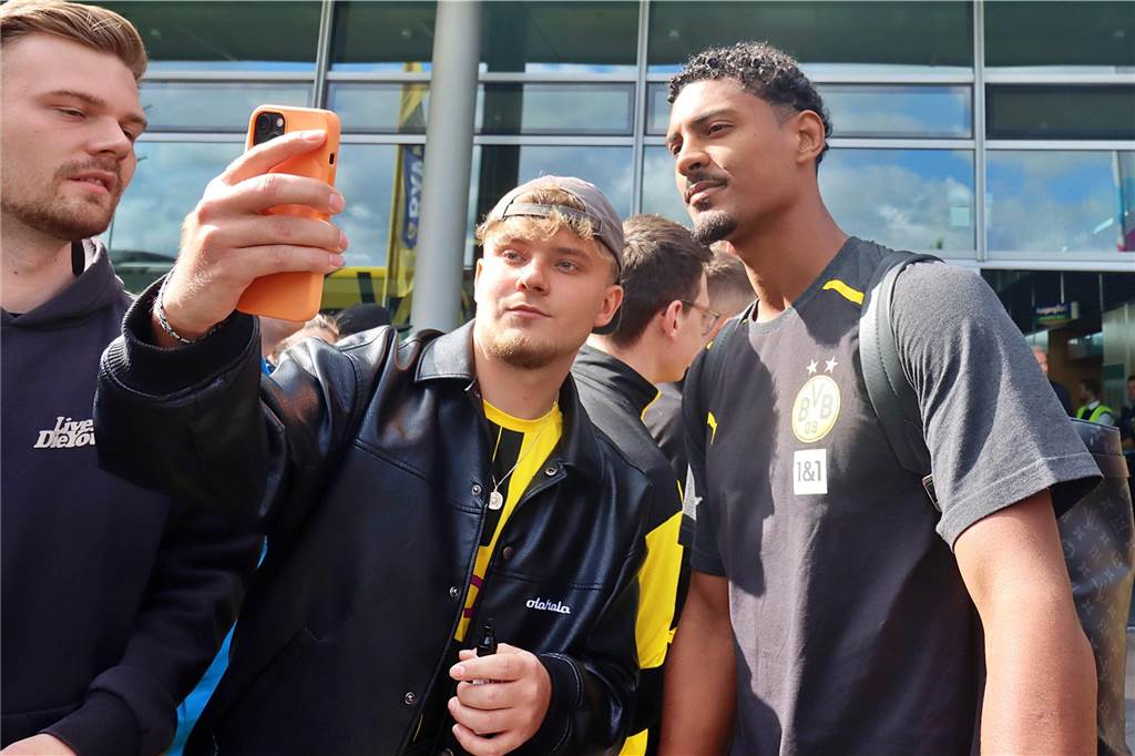 Exklusive BVB-Bilder – Reus, Haller und Co. zurück in Deutschland: Zwei Spieler reisen direkt weiter