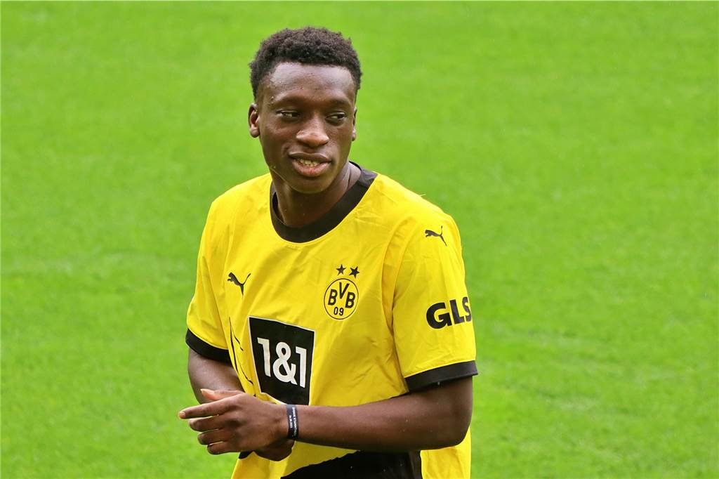 Sabitzer will „Titel gewinnen“ – Rückschlag für Adeyemi : Viele Bilder der BVB-Saisoneröffnung