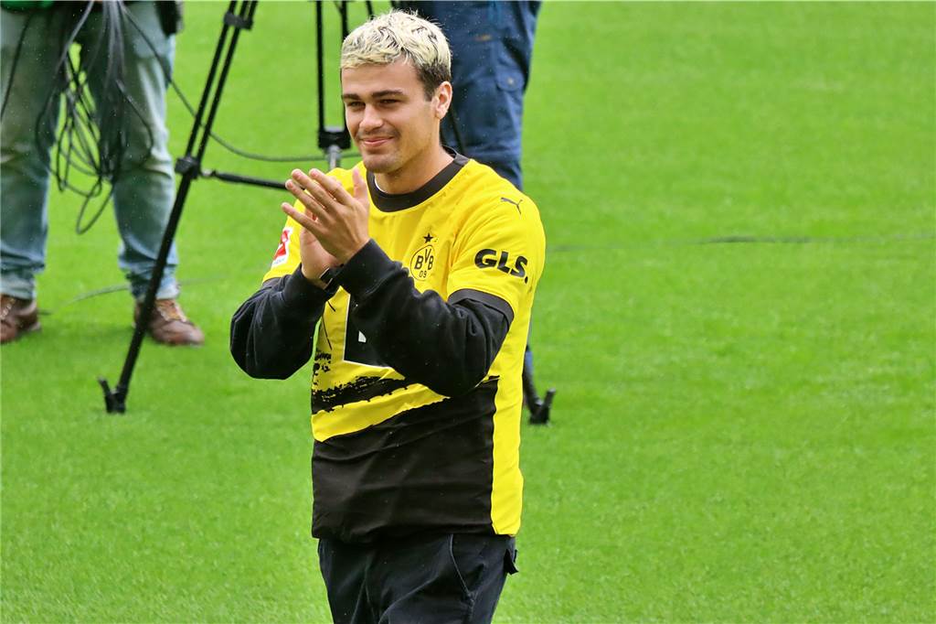Sabitzer will „Titel gewinnen“ – Rückschlag für Adeyemi : Viele Bilder der BVB-Saisoneröffnung