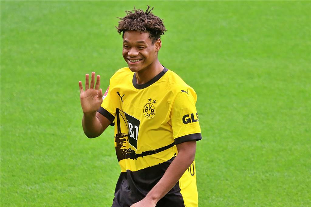 Sabitzer will „Titel gewinnen“ – Rückschlag für Adeyemi : Viele Bilder der BVB-Saisoneröffnung