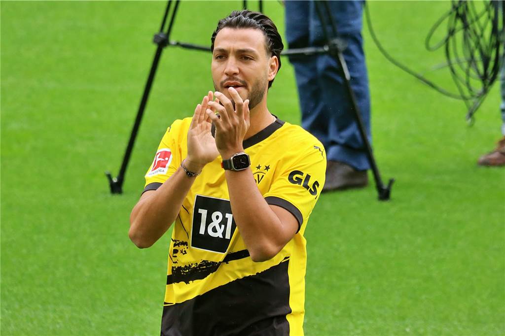 Sabitzer will „Titel gewinnen“ – Rückschlag für Adeyemi : Viele Bilder der BVB-Saisoneröffnung