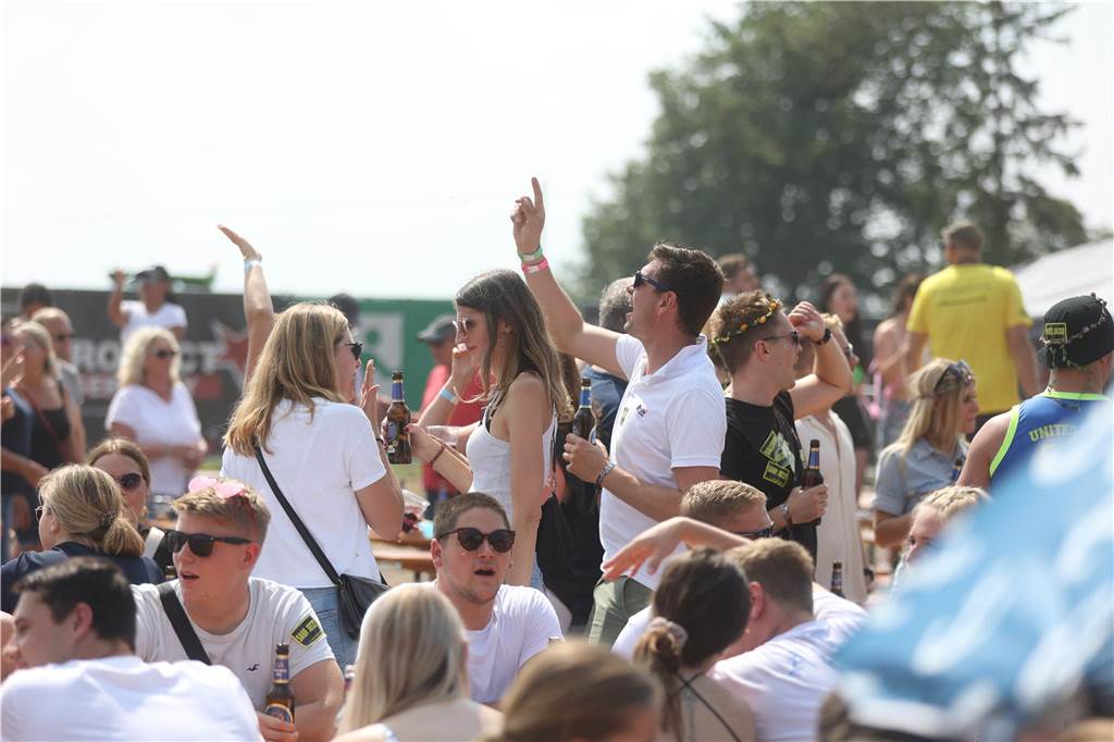 Bier und Weißwurst zum Festivalabschluss: Dritter Tag beim Project Germany in Capelle