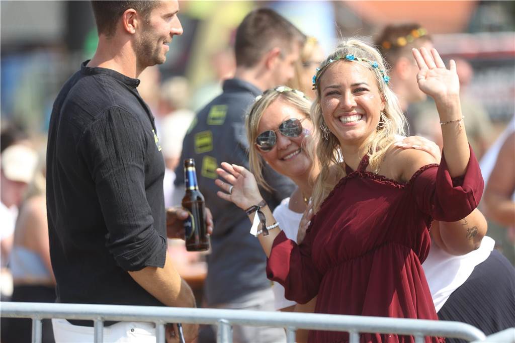 Bier und Weißwurst zum Festivalabschluss: Dritter Tag beim Project Germany in Capelle