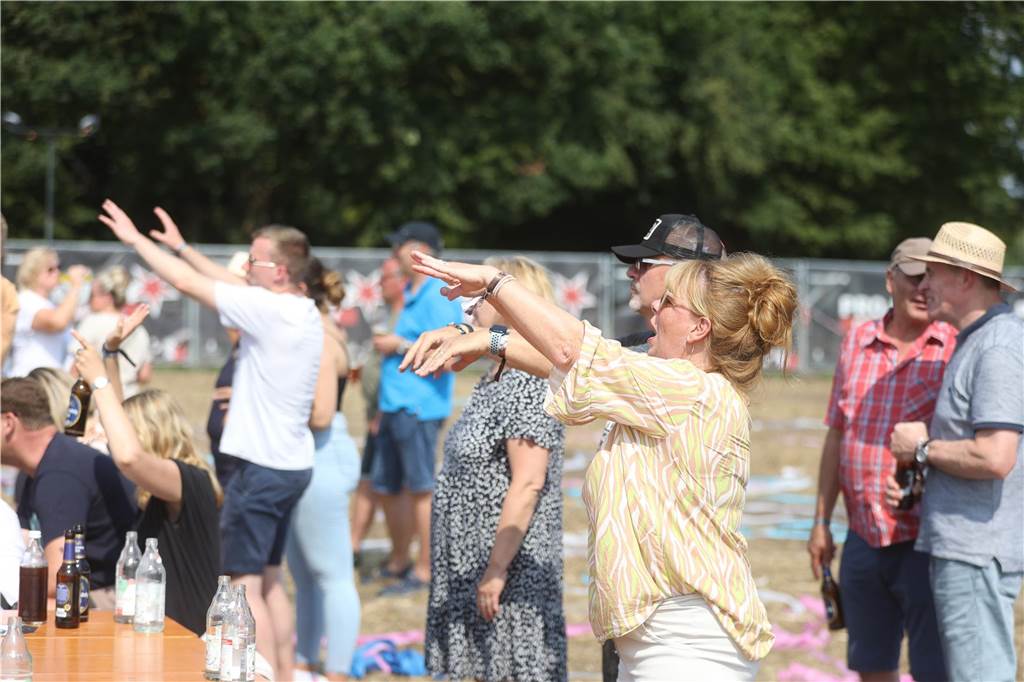 Bier und Weißwurst zum Festivalabschluss: Dritter Tag beim Project Germany in Capelle