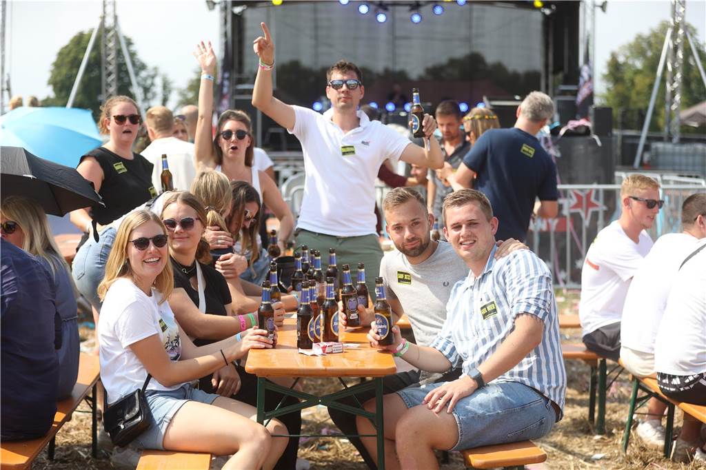 Bier und Weißwurst zum Festivalabschluss: Dritter Tag beim Project Germany in Capelle
