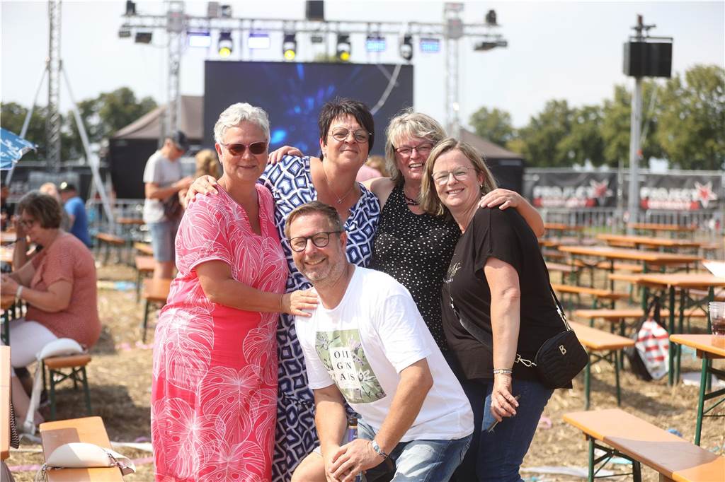 Bier und Weißwurst zum Festivalabschluss: Dritter Tag beim Project Germany in Capelle