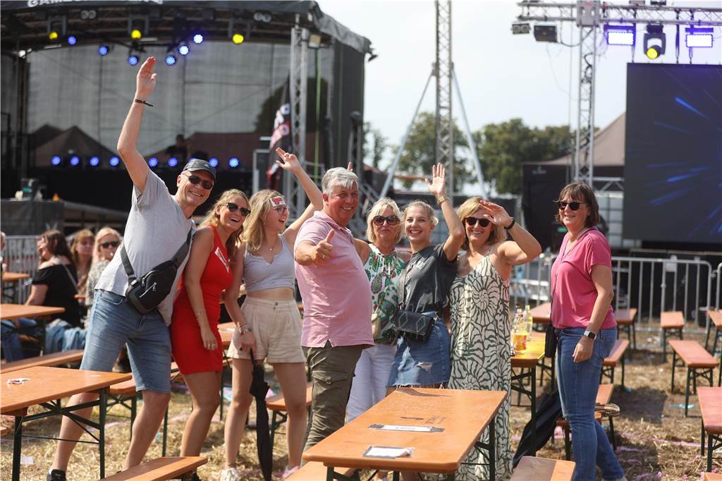 Bier und Weißwurst zum Festivalabschluss: Dritter Tag beim Project Germany in Capelle