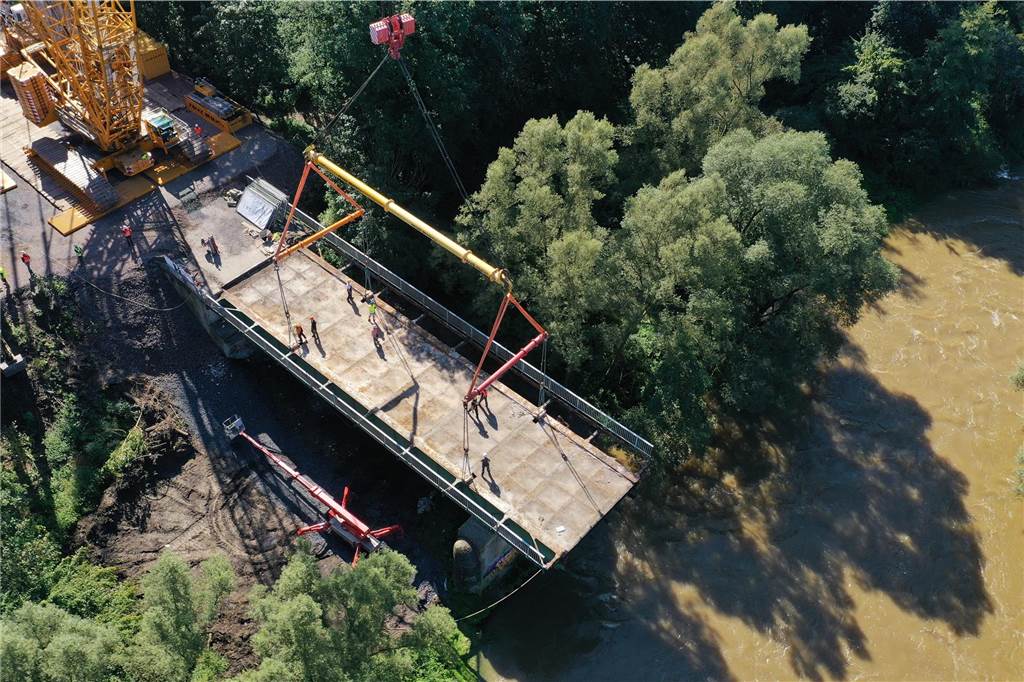 100 Jahre alte Lippebrücke in Dorsten verschwindet: Viele Fotos zeigen aufwendige Demontage