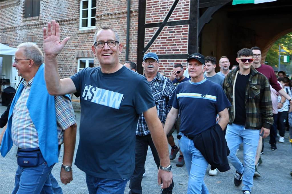 Schützenfest Sythen 2023: Viele Fotos vom Festauftakt am Schloss Sythen