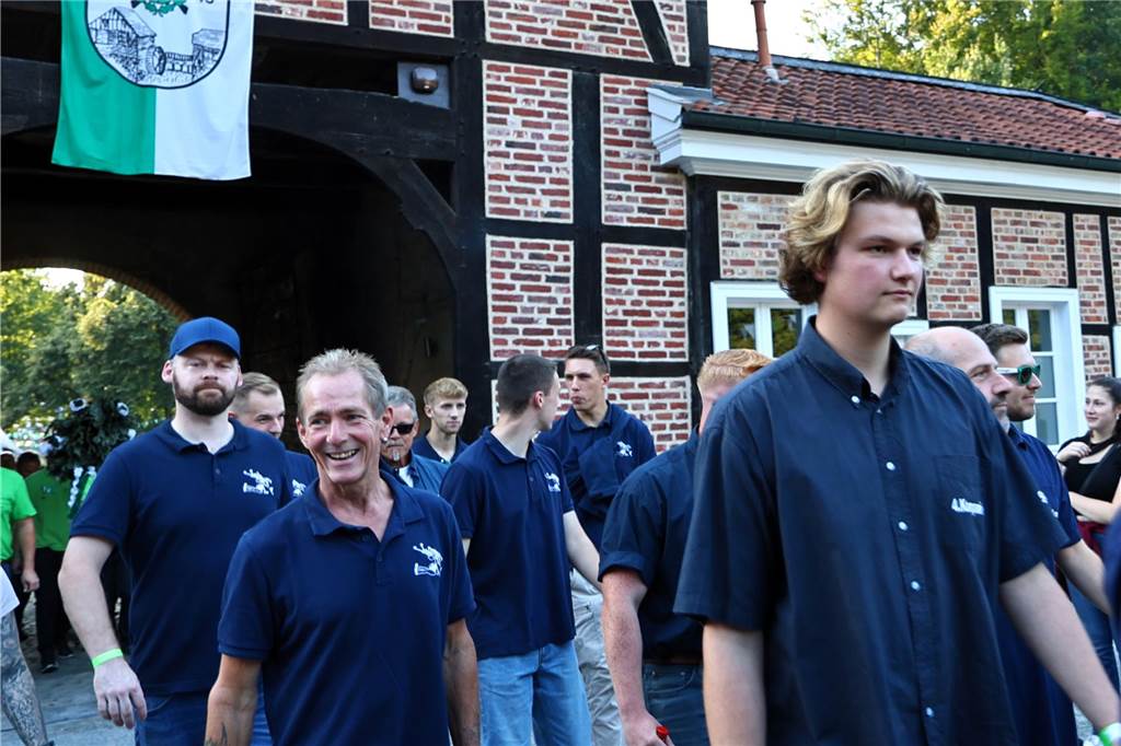 Schützenfest Sythen 2023: Viele Fotos vom Festauftakt am Schloss Sythen