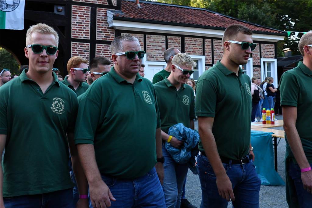 Schützenfest Sythen 2023: Viele Fotos vom Festauftakt am Schloss Sythen