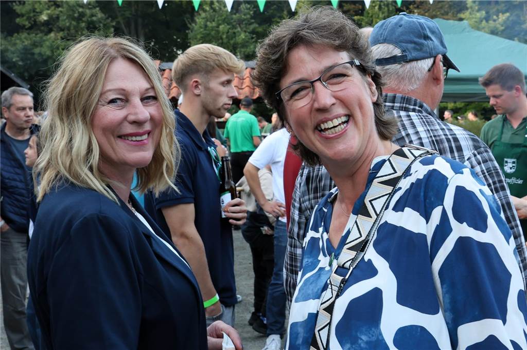 Schützenfest Sythen 2023: Viele Fotos vom Festauftakt am Schloss Sythen