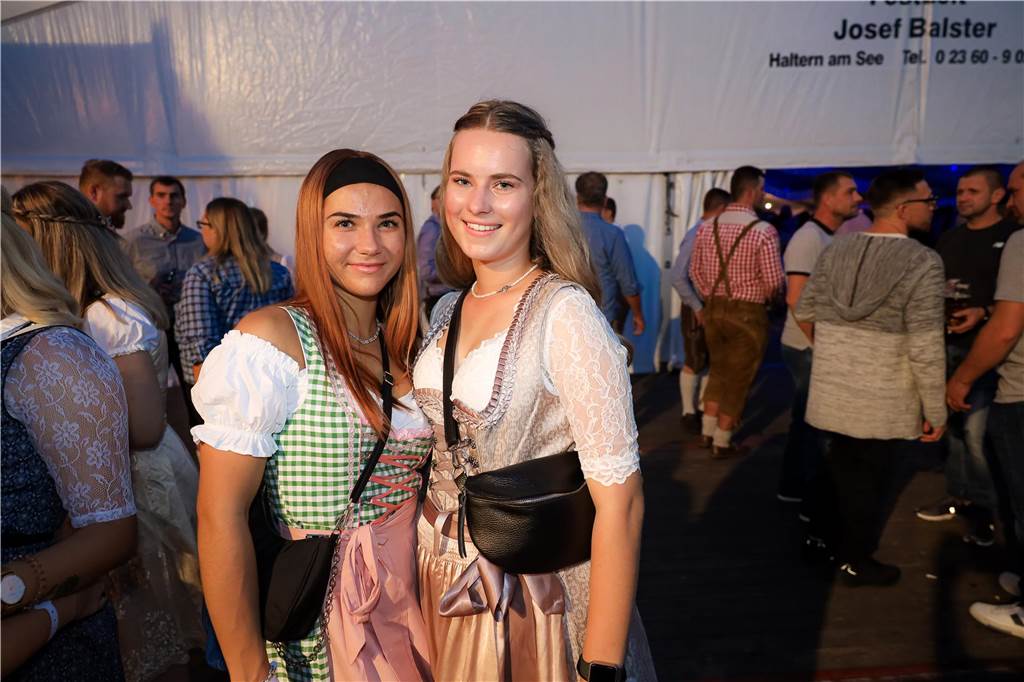 Mordsgaudi auf den Kirchhellener-Wiesn: Die schönsten Fotos vom Oktoberfest