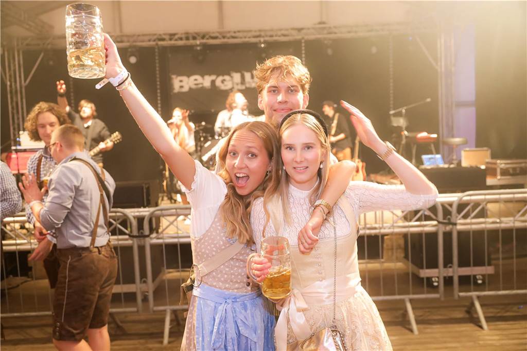 Mordsgaudi auf den Kirchhellener-Wiesn: Die schönsten Fotos vom Oktoberfest