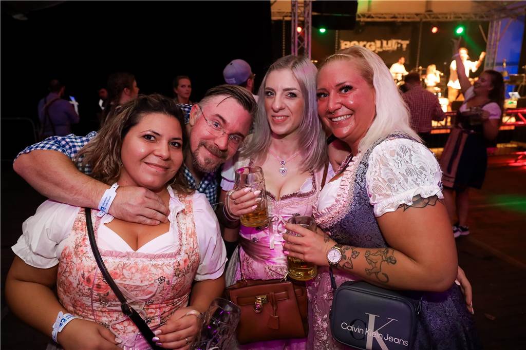 Mordsgaudi auf den Kirchhellener-Wiesn: Die schönsten Fotos vom Oktoberfest