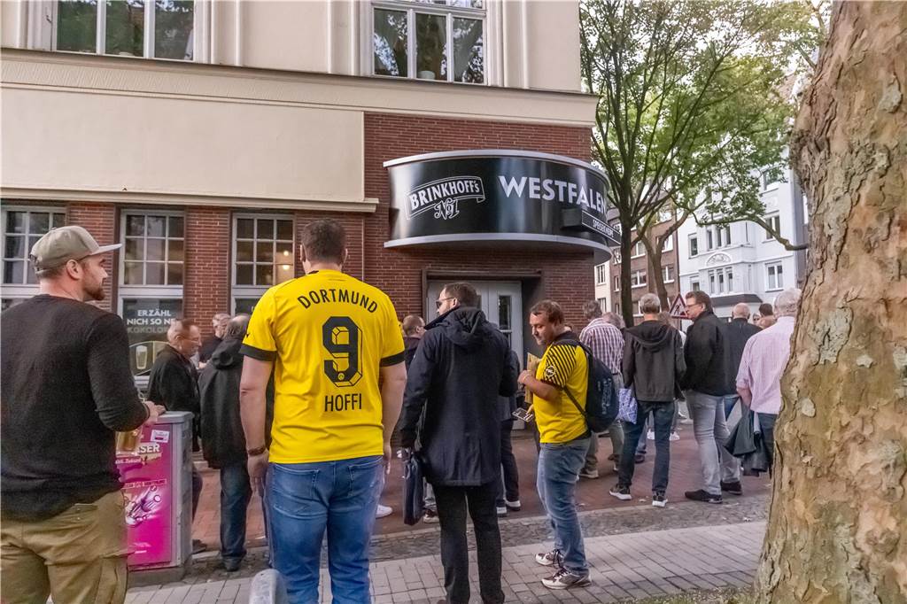 Exklusive Bilder vom 400. BVB-Podcast: Torwart Alexander Meyer zu Gast in der Westfalenschenke Exklusive Bilder vom 400. BVB-Podcast: Torwart Alexander Meyer zu Gast in der Westfalenschenke