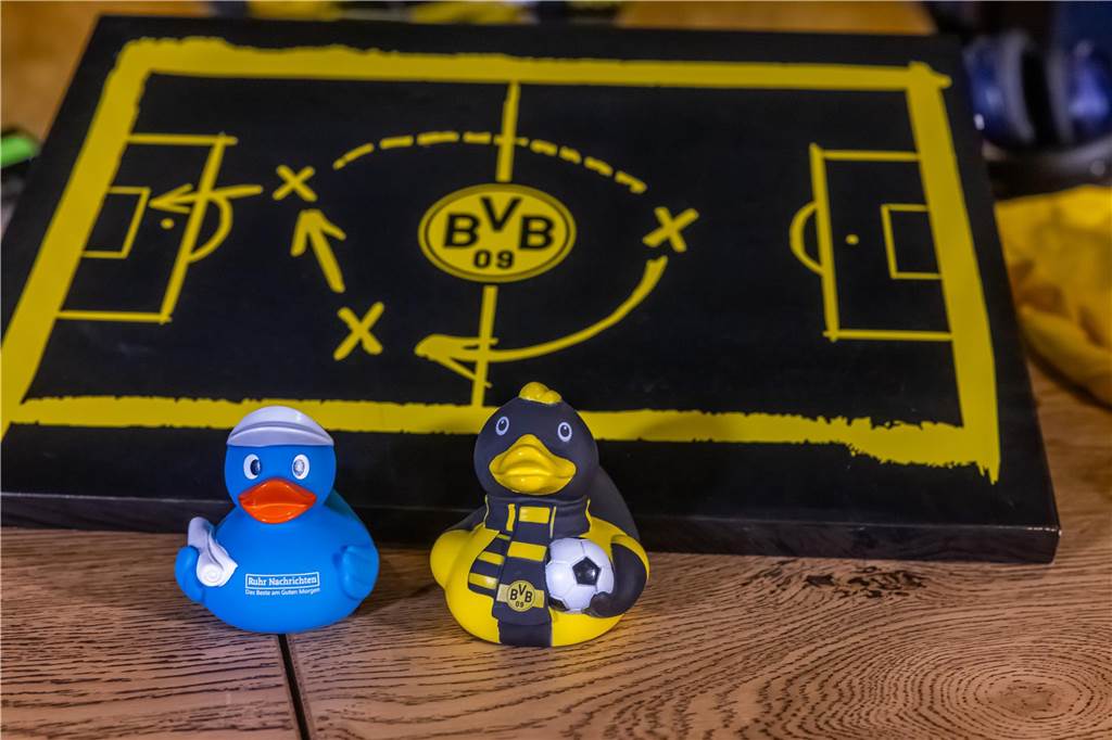 Exklusive Bilder vom 400. BVB-Podcast: Torwart Alexander Meyer zu Gast in der Westfalenschenke