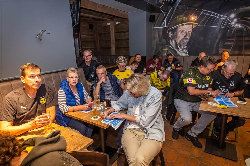 Exklusive Bilder vom 400. BVB-Podcast: Torwart Alexander Meyer zu Gast in der Westfalenschenke