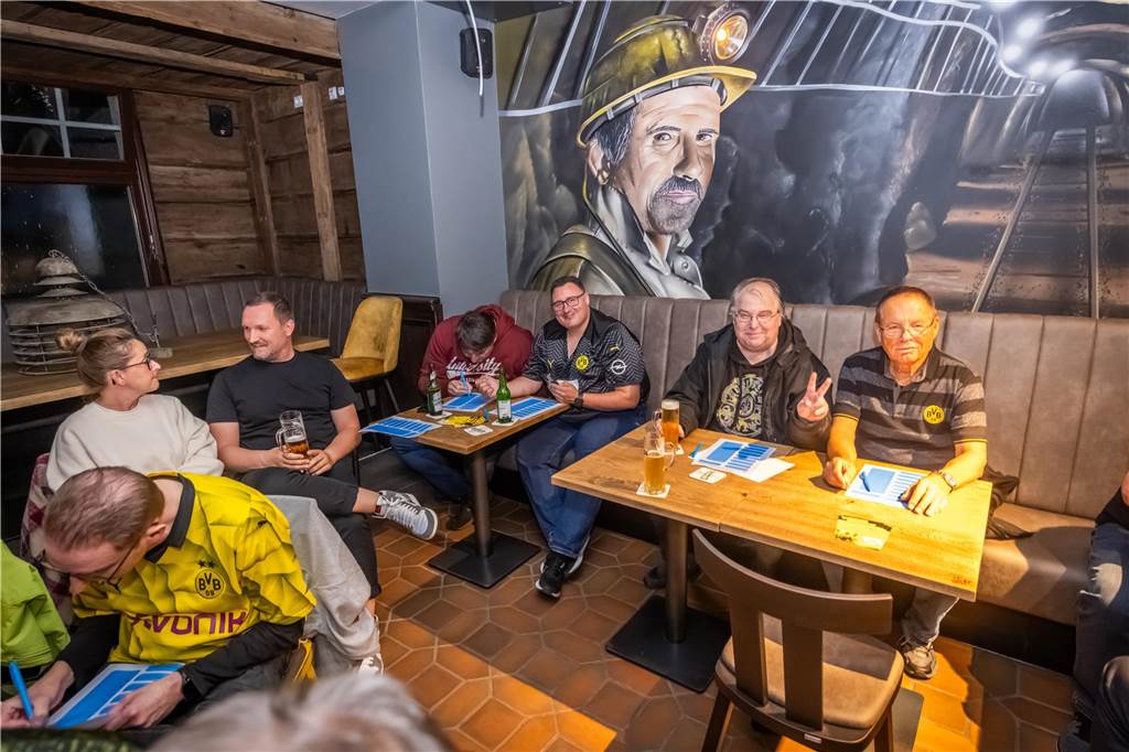 Exklusive Bilder vom 400. BVB-Podcast: Torwart Alexander Meyer zu Gast in der Westfalenschenke