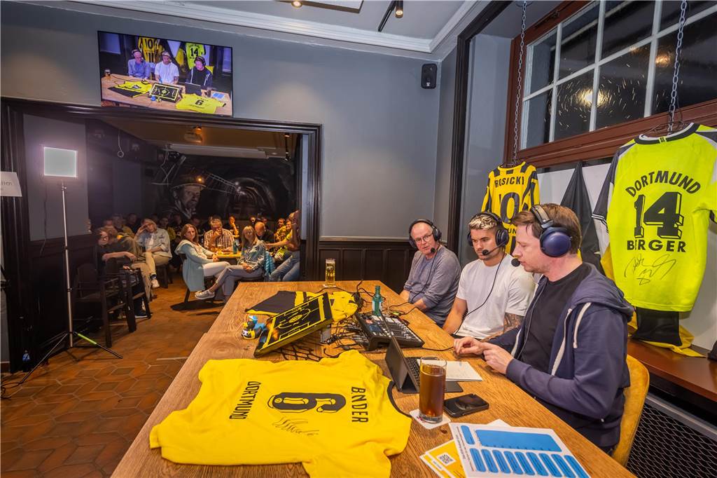 Exklusive Bilder vom 400. BVB-Podcast: Torwart Alexander Meyer zu Gast in der Westfalenschenke