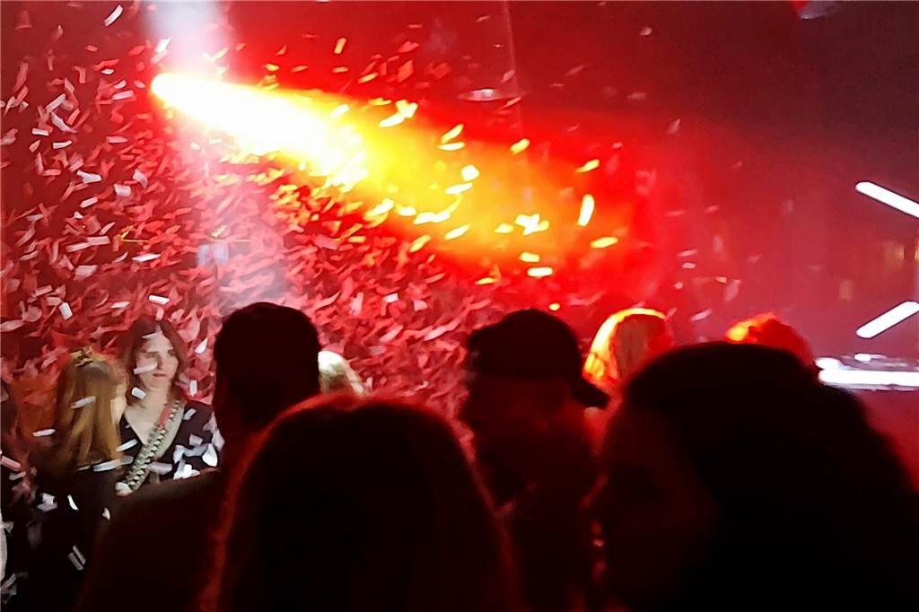 Party im Lakeside Inn in Haltern: 800 Gäste tanzen bis in den frühen Morgen