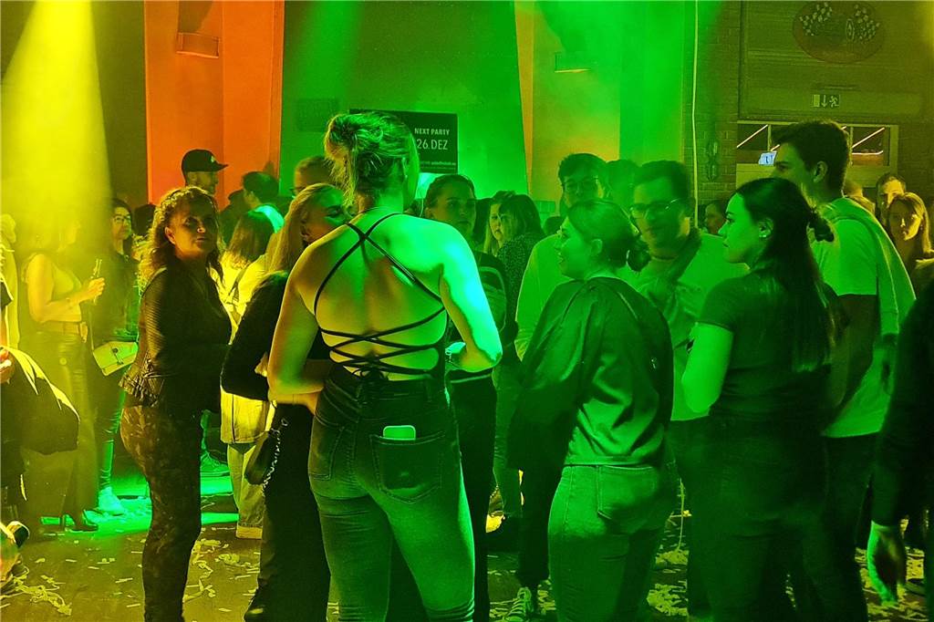 Party im Lakeside Inn in Haltern: 800 Gäste tanzen bis in den frühen Morgen