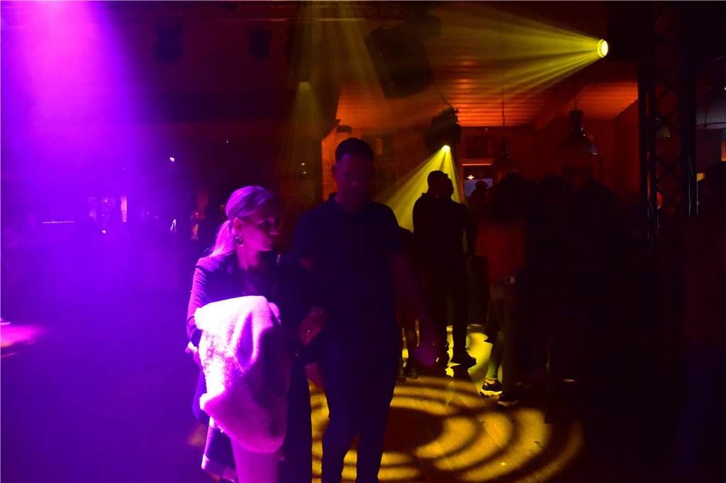Party im Lakeside Inn in Haltern: 800 Gäste tanzen bis in den frühen Morgen