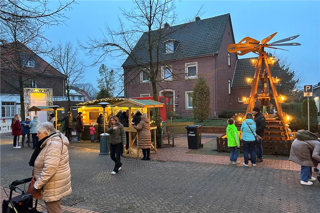 Weihnachtstimmung in Alstätte: Viele Fotos vom Adventsmarkt