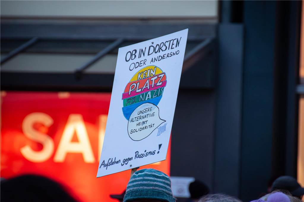 5000 Dorstener demonstrieren für die Demokratie: Viele Fotos von der Kundgebung auf dem Marktplatz