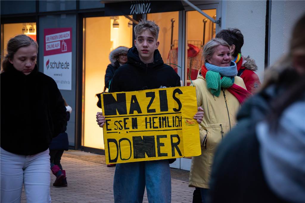 5000 Dorstener demonstrieren für die Demokratie: Viele Fotos von der Kundgebung auf dem Marktplatz