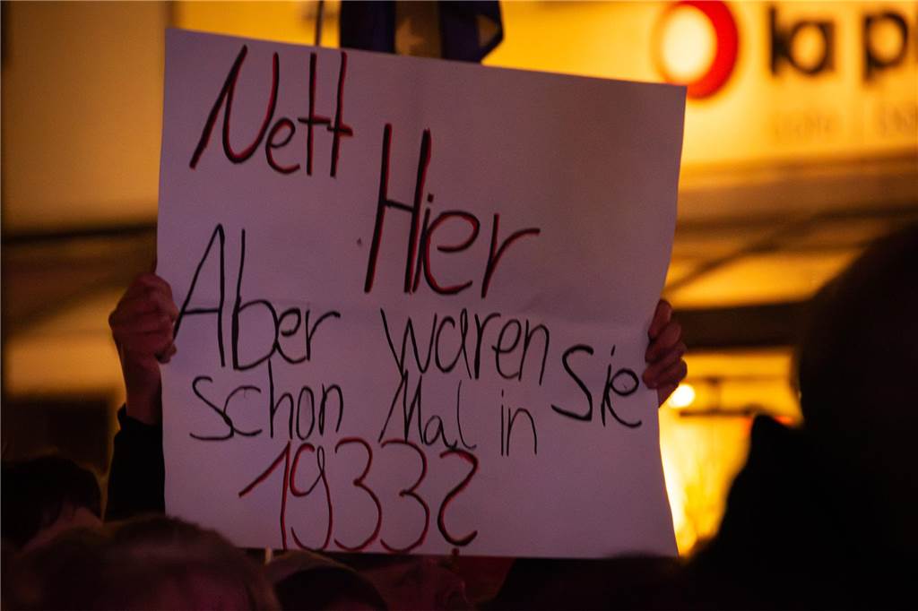 5000 Dorstener demonstrieren für die Demokratie: Viele Fotos von der Kundgebung auf dem Marktplatz