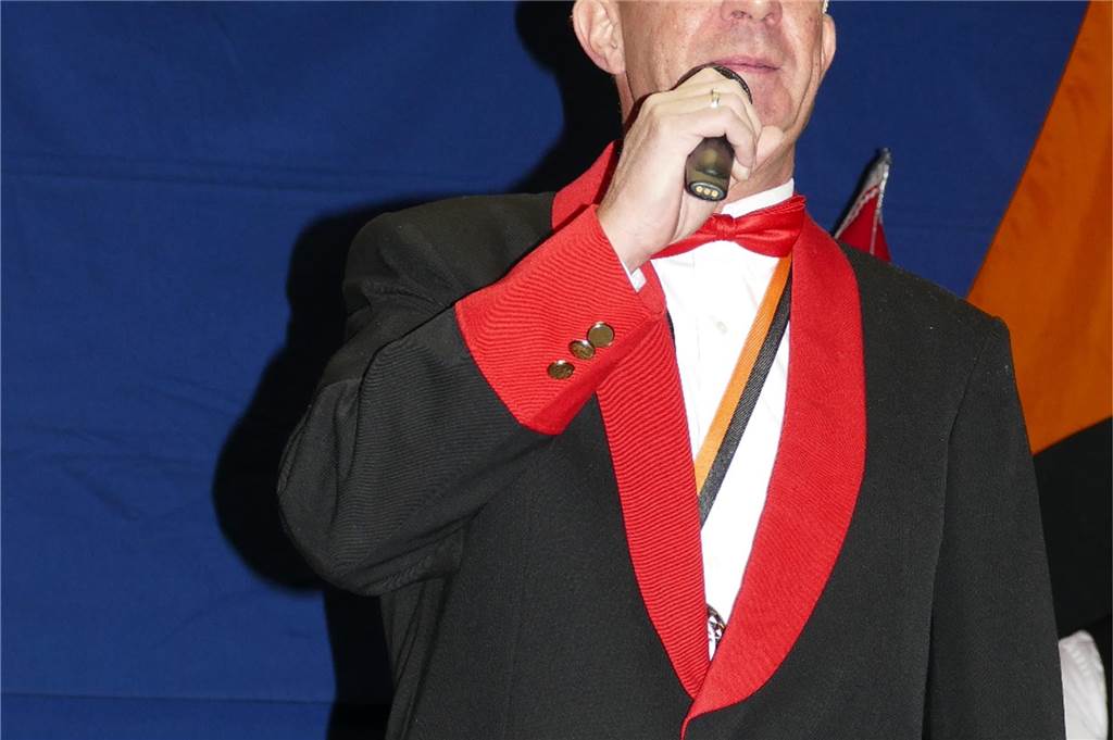 Viele Bilder: Kolpingkarneval in Graes: Grandioser Büttenabend