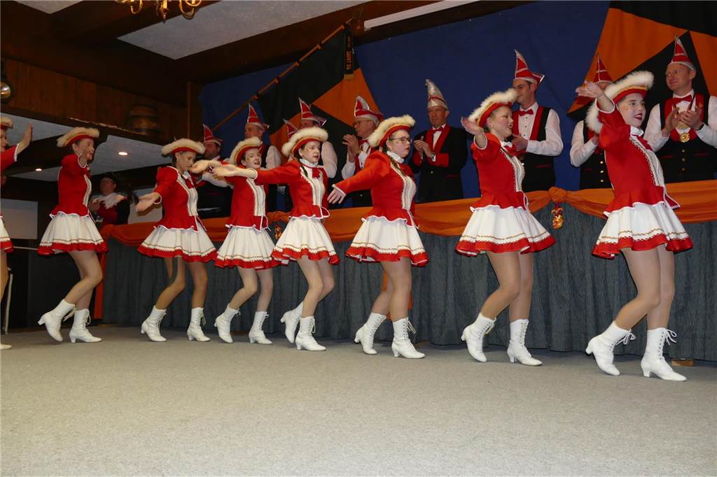 Viele Bilder: Kolpingkarneval in Graes: Grandioser Büttenabend