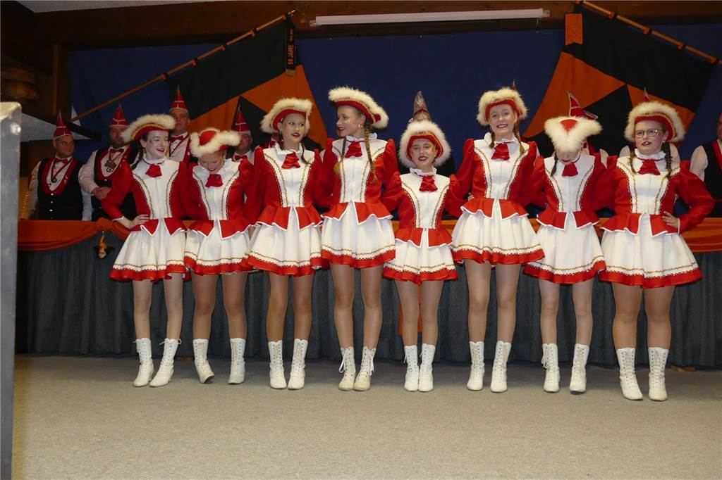 Viele Bilder: Kolpingkarneval in Graes: Grandioser Büttenabend