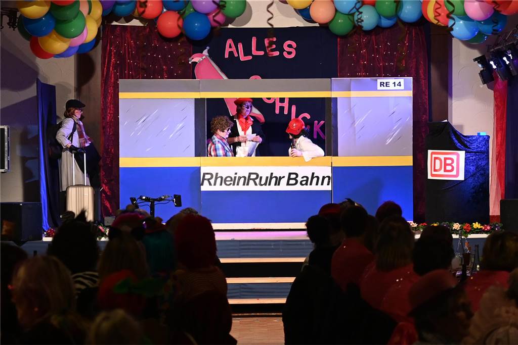 Theatergruppe St. Nikolaus feierte ausgelassen Frauenkarneval