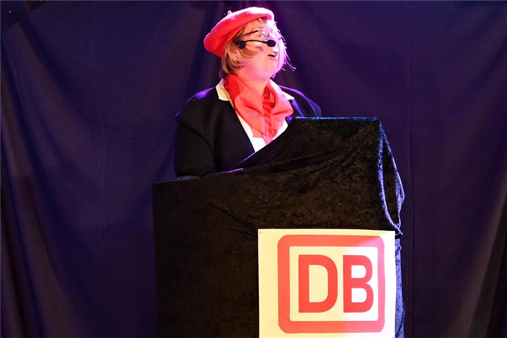 Theatergruppe St. Nikolaus feierte ausgelassen Frauenkarneval