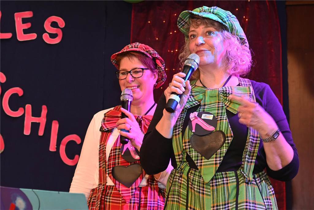 Theatergruppe St. Nikolaus feierte ausgelassen Frauenkarneval