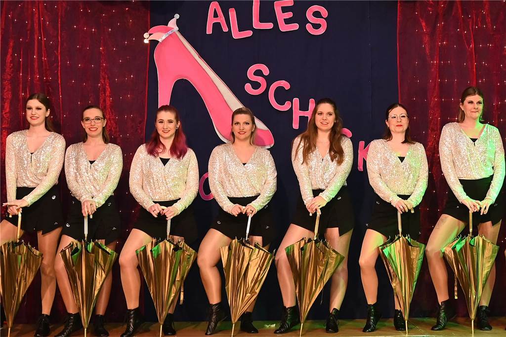 Theatergruppe St. Nikolaus feierte ausgelassen Frauenkarneval