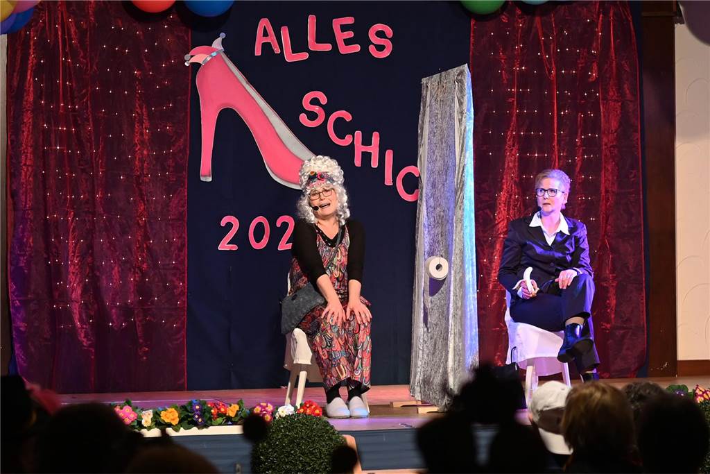 Theatergruppe St. Nikolaus feierte ausgelassen Frauenkarneval