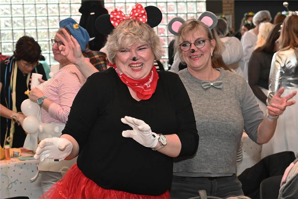 Lembecker Frauen feiern ausgiebig Karneval: Ladykracher sorgen für ordentlich Stimmung