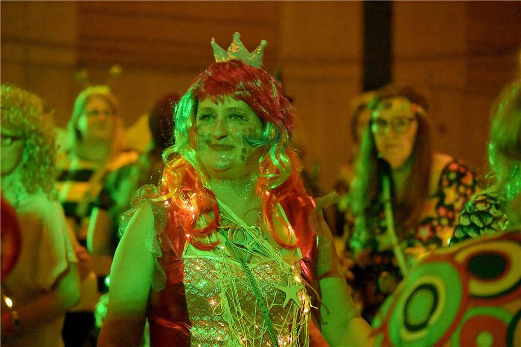 Viele Fotos von der Party im Kolpingsaal: So hat Werne Weiberfastnacht gefeiert