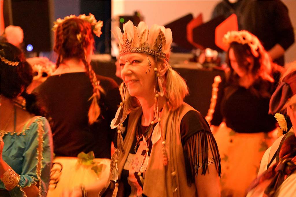 Viele Fotos von der Party im Kolpingsaal: So hat Werne Weiberfastnacht gefeiert