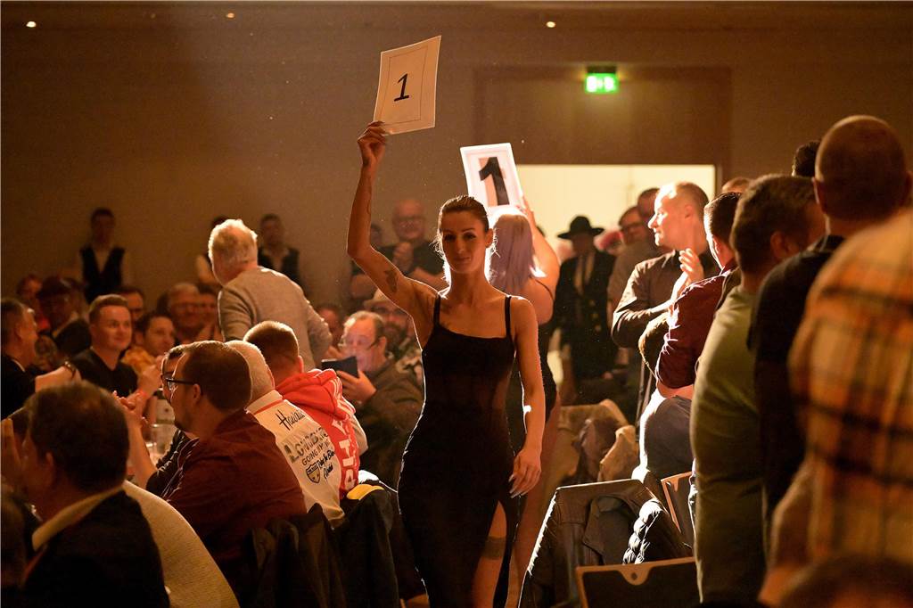 Viele Bilder von der Herrensitzung 2024 in Werne: Ausgelassene Stimmung, buntes Programm