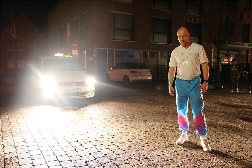 Karnevalssamstag in Olfen: Ganz viele Fotos von den Partys in der Stadt