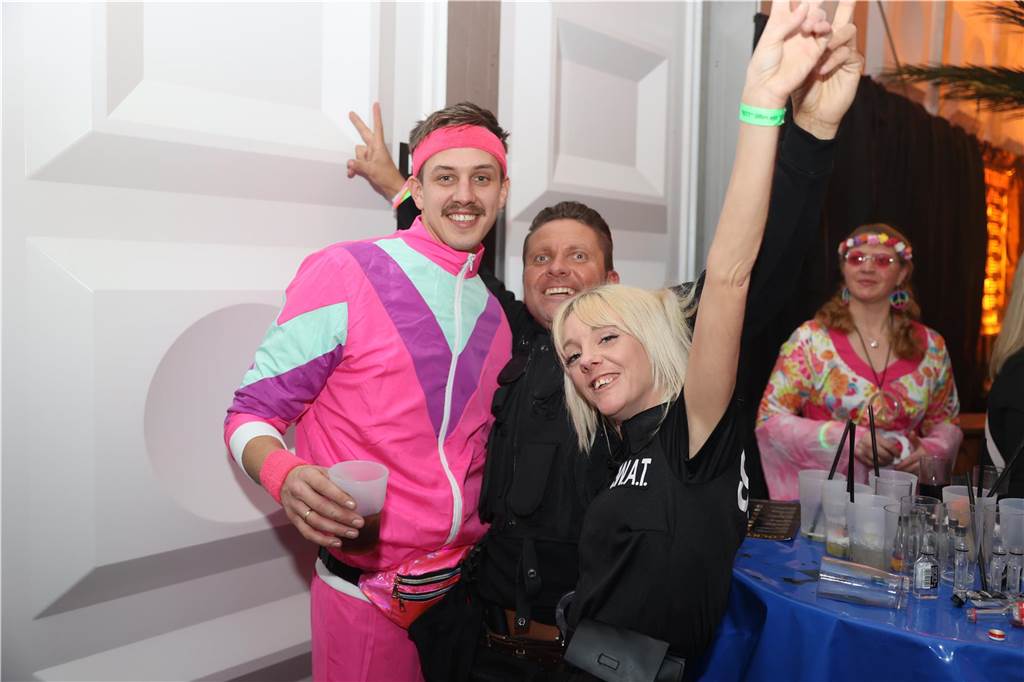 Karnevalssamstag in Olfen: Ganz viele Fotos von den Partys in der Stadt