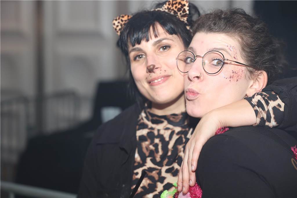 Karnevalssamstag in Olfen: Ganz viele Fotos von den Partys in der Stadt