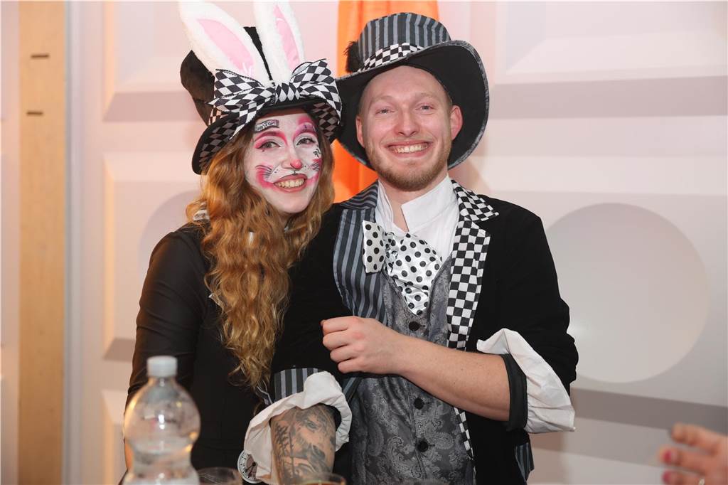 Karnevalssamstag in Olfen: Ganz viele Fotos von den Partys in der Stadt