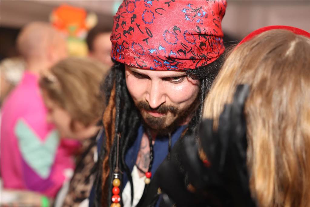 Karnevalssamstag in Olfen: Ganz viele Fotos von den Partys in der Stadt
